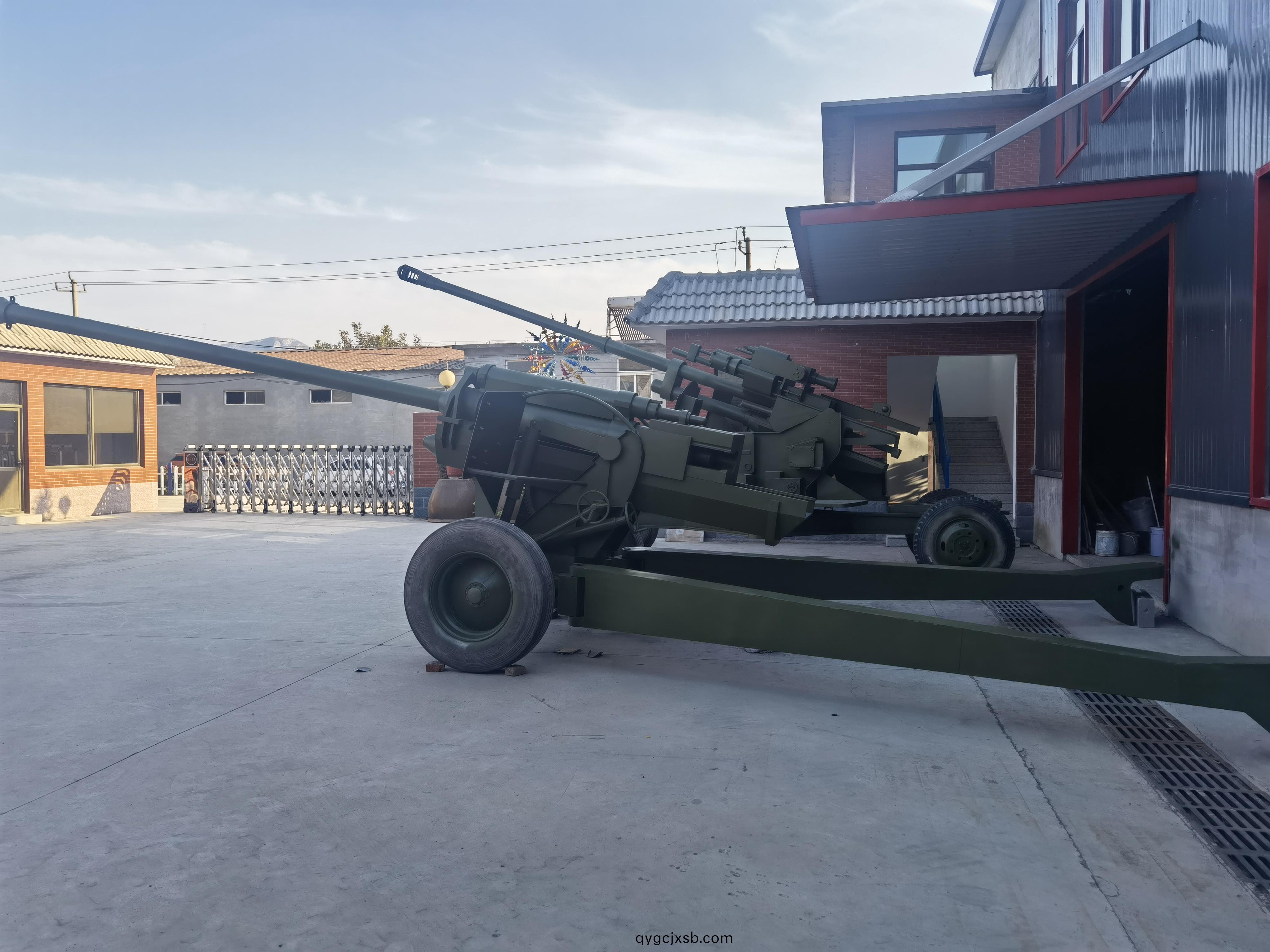 大(da)型坦(tan)尅糢型