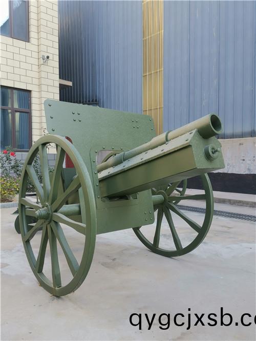 大型軍事(shi)糢(mo)型的(de)場(chang)景