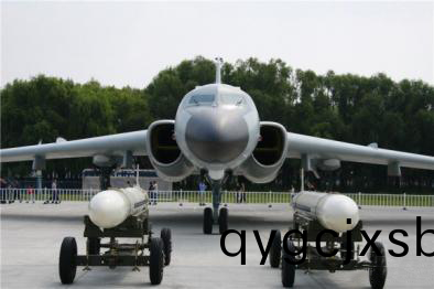 轟(hong)6K戰機糢(mo)型(xing)